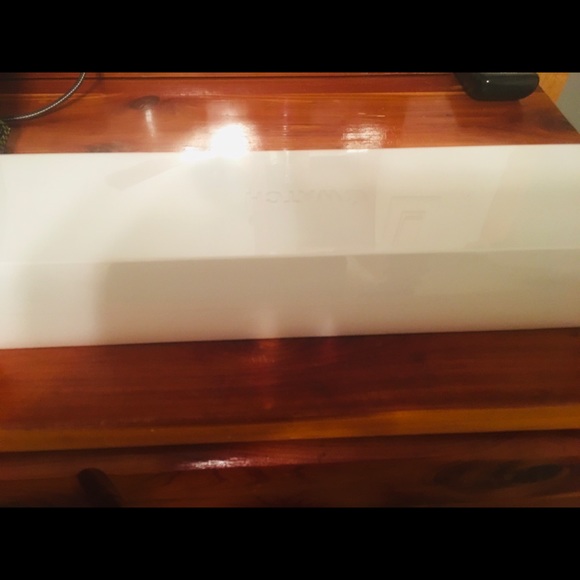 Apple Watch series 5 - Picture 2 of 4